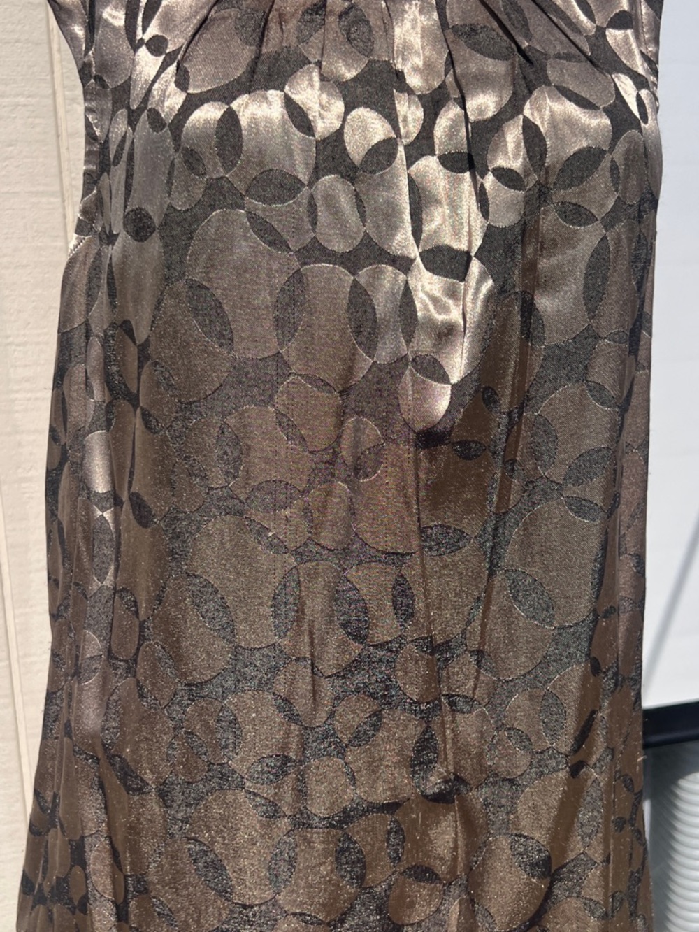 Liz Lange Maternity Gold Brown Patterned Sleeveless Blouse Size L - Picture 3 of 6